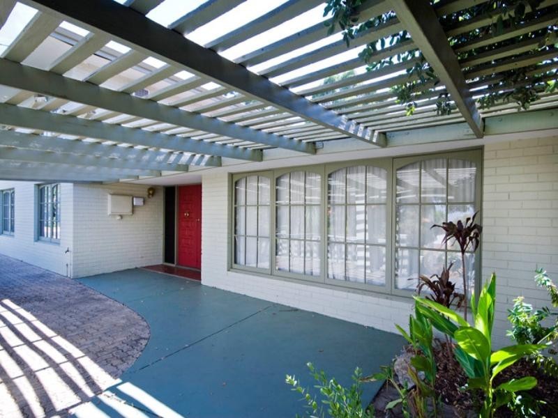 15 Baronet Road, Lesmurdie WA 6076