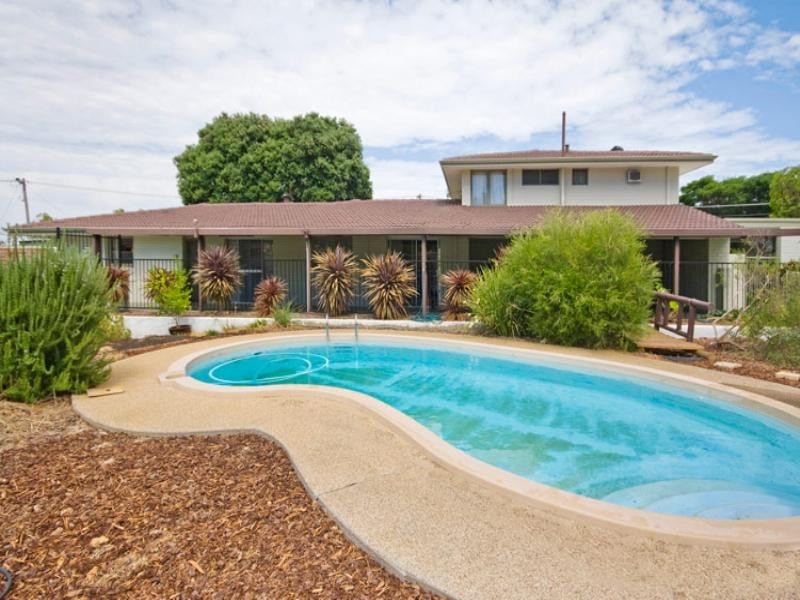 15 Baronet Road, Lesmurdie WA 6076