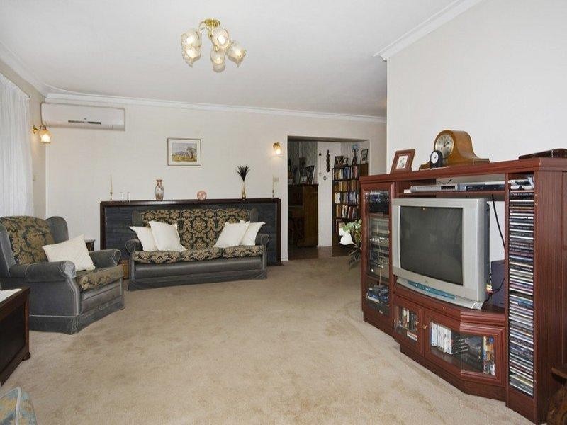 4 Connor Road, Lesmurdie WA 6076