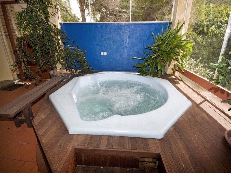 4 Connor Road, Lesmurdie WA 6076