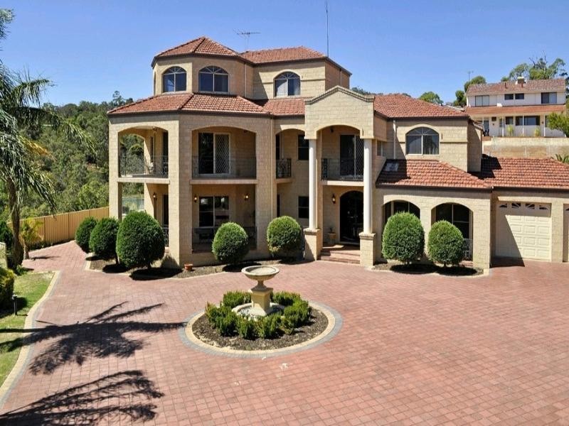 32 Gray Road, Gooseberry Hill WA 6076