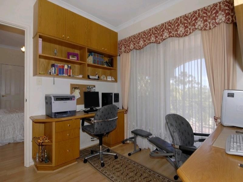 32 Gray Road, Gooseberry Hill WA 6076