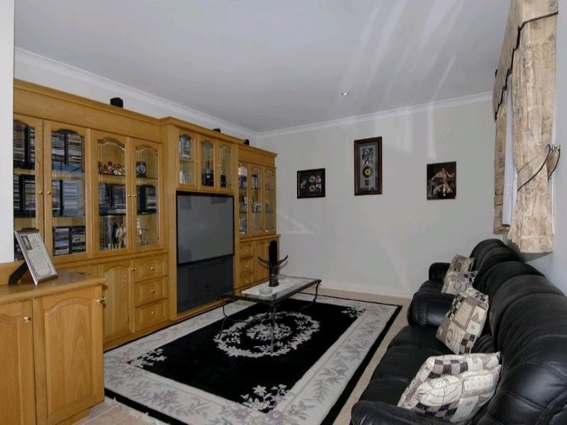 32 Gray Road, Gooseberry Hill WA 6076