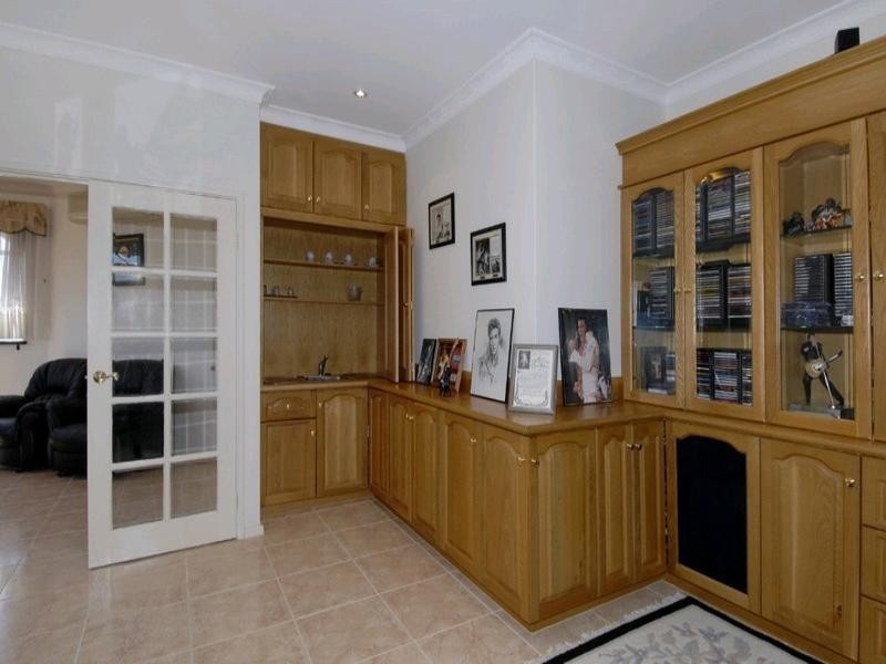 32 Gray Road, Gooseberry Hill WA 6076