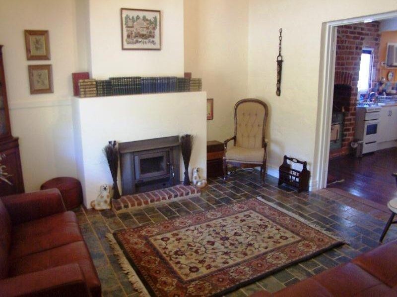 35 Macartney Street, York WA 6302