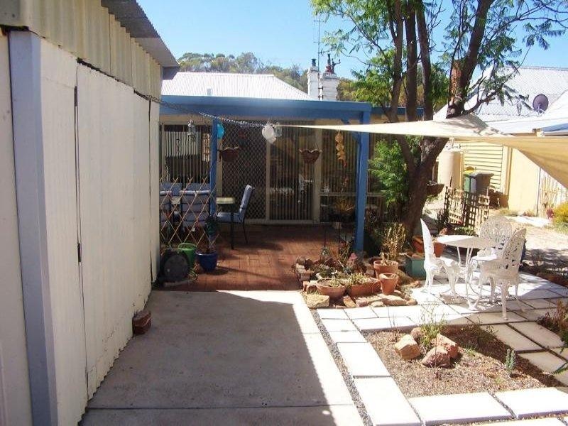 35 Macartney Street, York WA 6302