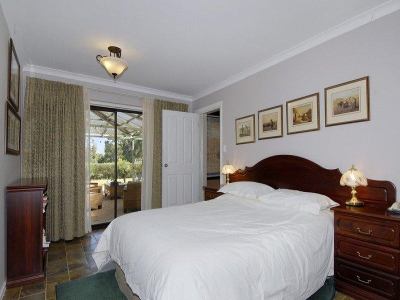 68 Valcan Road, Orange Grove WA 6109