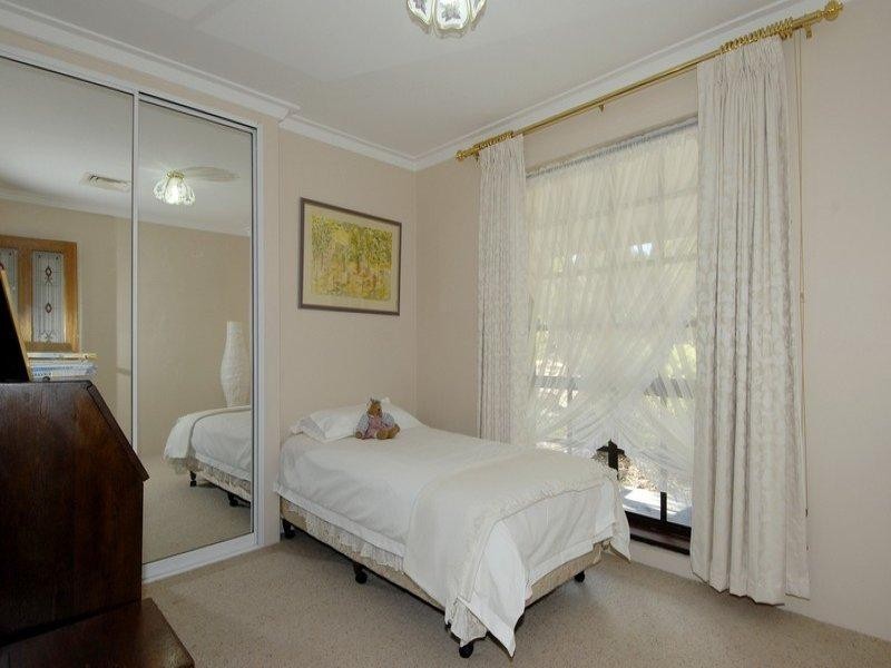 68 Valcan Road, Orange Grove WA 6109