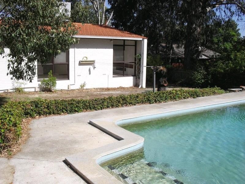 158 Williams Road, Gooseberry Hill WA 6076