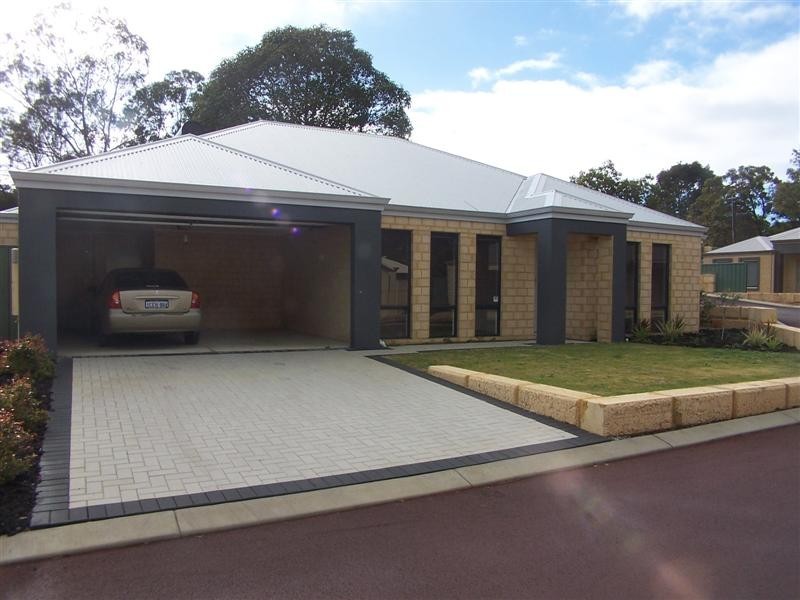 98 Canning Road, Kalamunda WA 6076