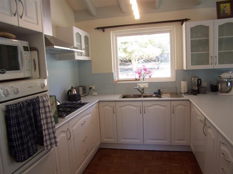 5 Standen Court, Kalamunda WA 6076