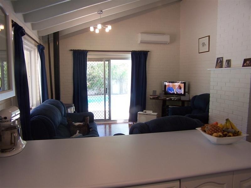 5 Standen Court, Kalamunda WA 6076