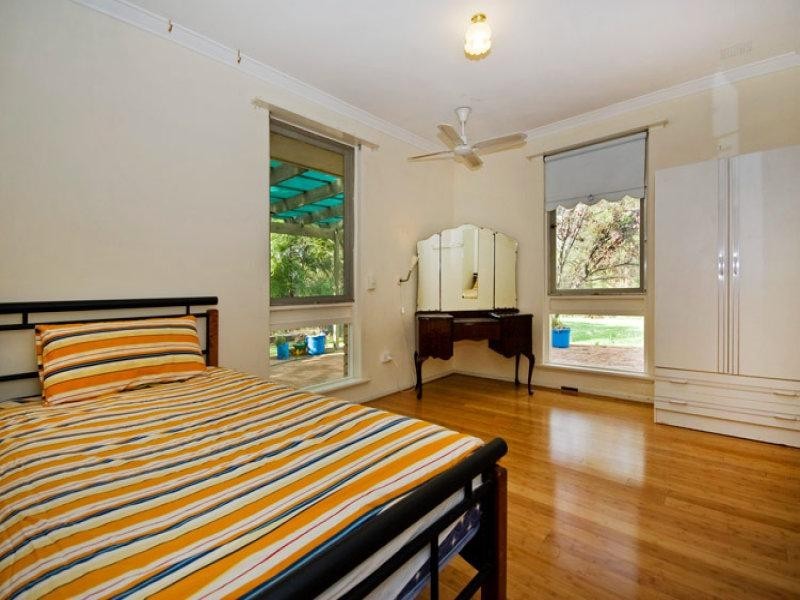 34 Connor Road, Lesmurdie WA 6076