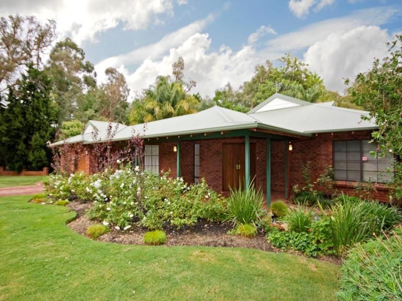 28 West Terrace, Maida Vale WA 6057