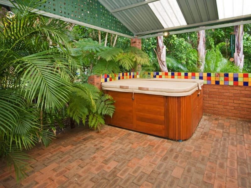 28 West Terrace, Maida Vale WA 6057