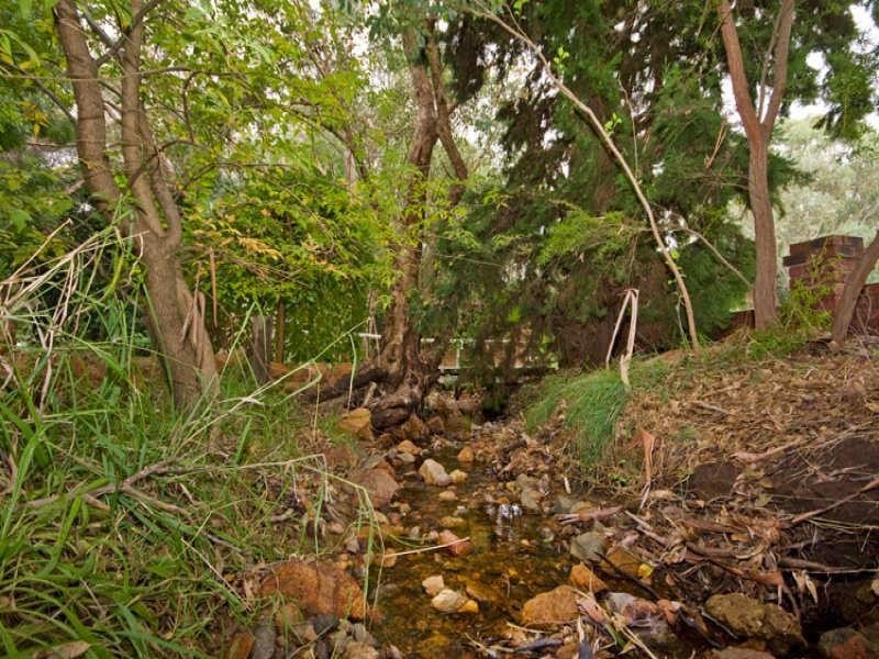 28 West Terrace, Maida Vale WA 6057