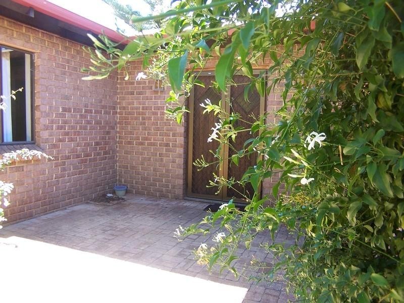 12 Winsor Road, Kalamunda WA 6076