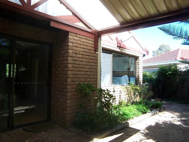 12 Winsor Road, Kalamunda WA 6076