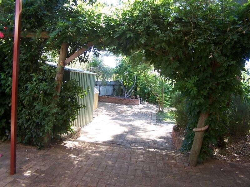 12 Winsor Road, Kalamunda WA 6076