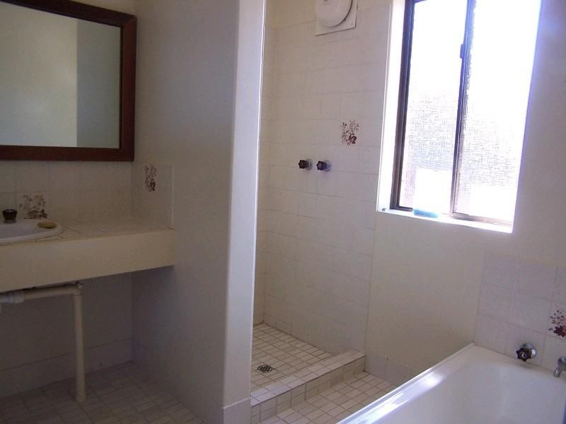 12 Winsor Road, Kalamunda WA 6076