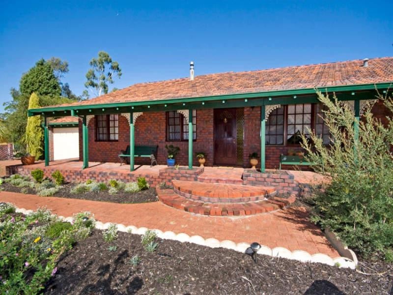 61 Heath Road, Kalamunda WA 6076