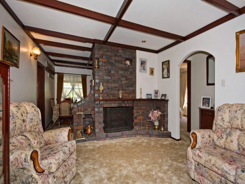 61 Heath Road, Kalamunda WA 6076