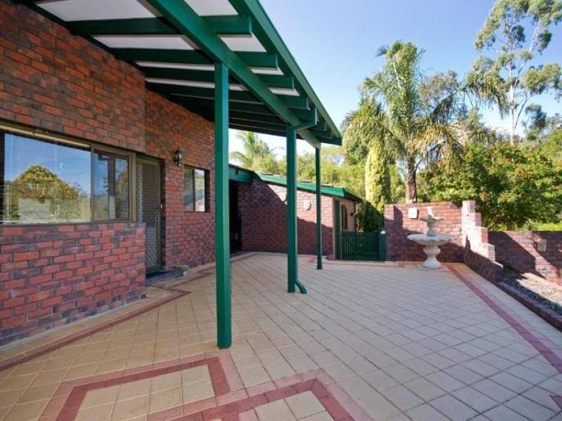 61 Heath Road, Kalamunda WA 6076