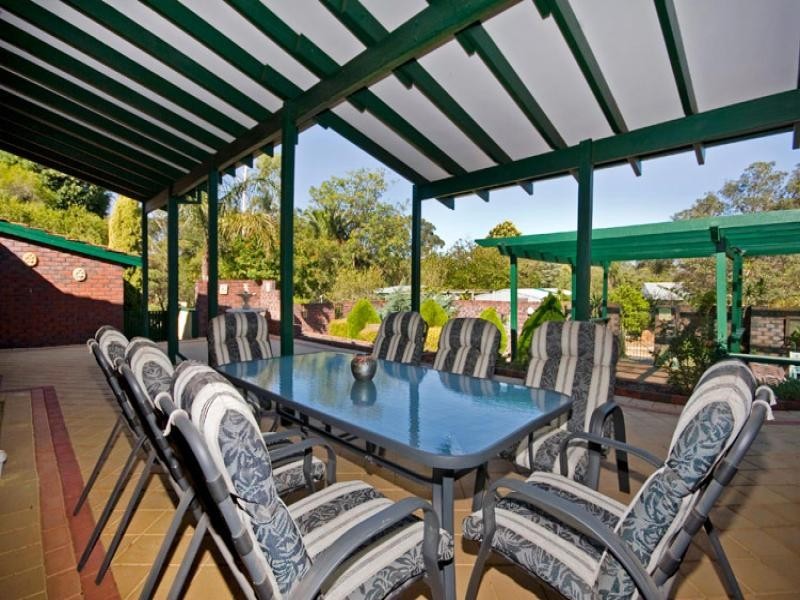 61 Heath Road, Kalamunda WA 6076