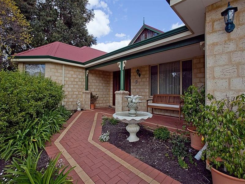 11 Brigid Close, Lesmurdie WA 6076