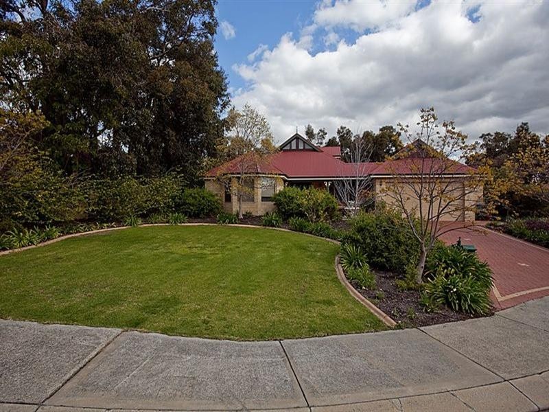 11 Brigid Close, Lesmurdie WA 6076