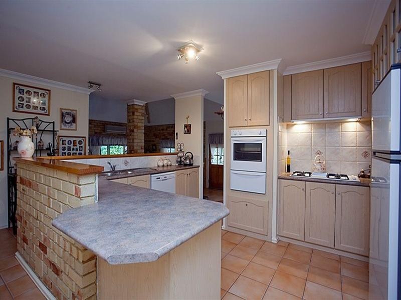 11 Brigid Close, Lesmurdie WA 6076