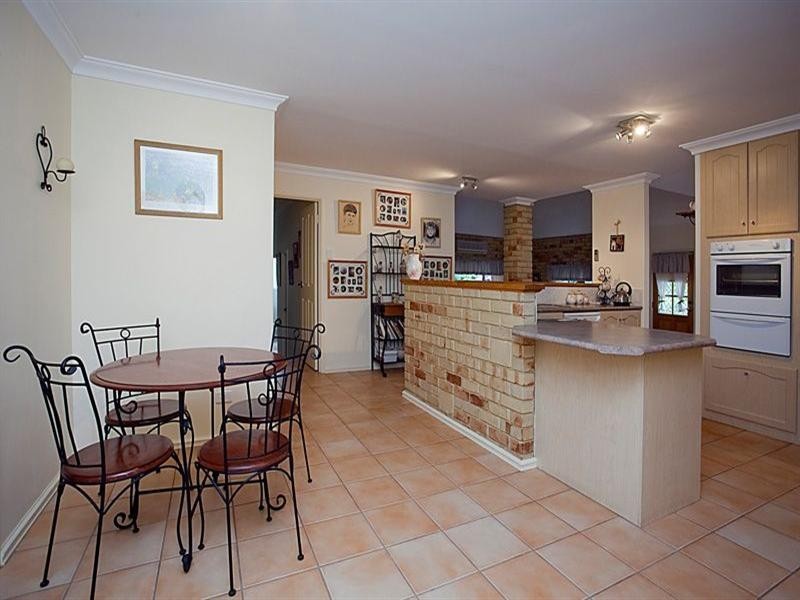 11 Brigid Close, Lesmurdie WA 6076