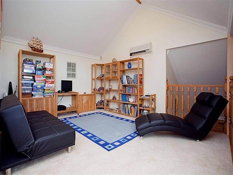 11 Brigid Close, Lesmurdie WA 6076