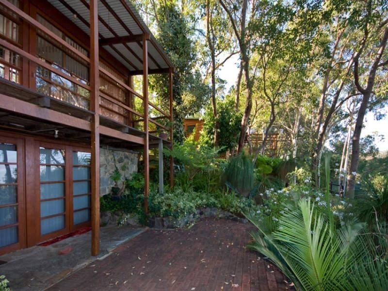 13 Graelou Road, Lesmurdie WA 6076