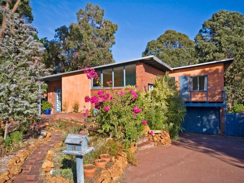 16 Gunbar Way, Kalamunda WA 6076