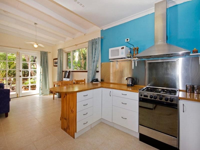 16 Gunbar Way, Kalamunda WA 6076