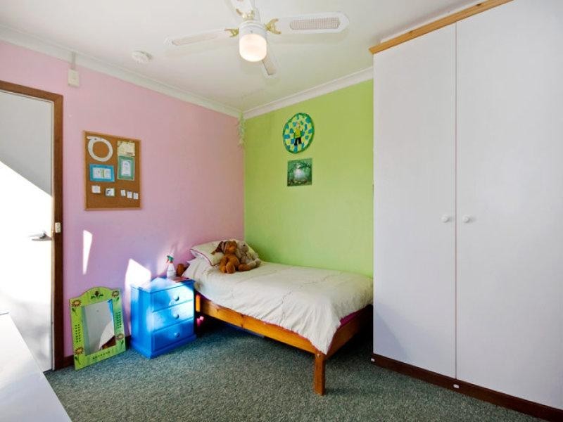 16 Gunbar Way, Kalamunda WA 6076