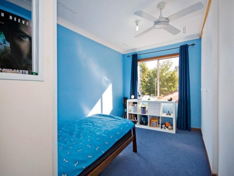 16 Gunbar Way, Kalamunda WA 6076