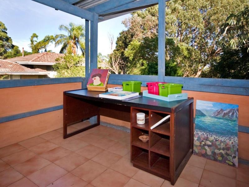 16 Gunbar Way, Kalamunda WA 6076