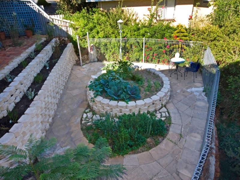 16 Gunbar Way, Kalamunda WA 6076