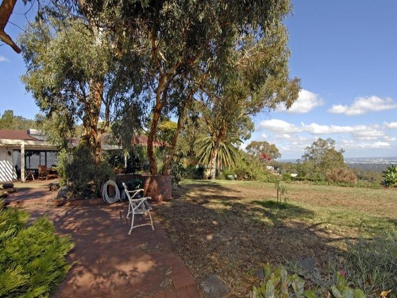 54 Kalamatta Way, Gooseberry Hill WA 6076