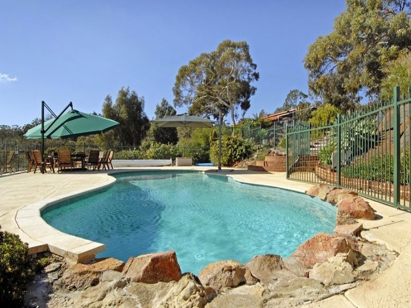 54 Kalamatta Way, Gooseberry Hill WA 6076