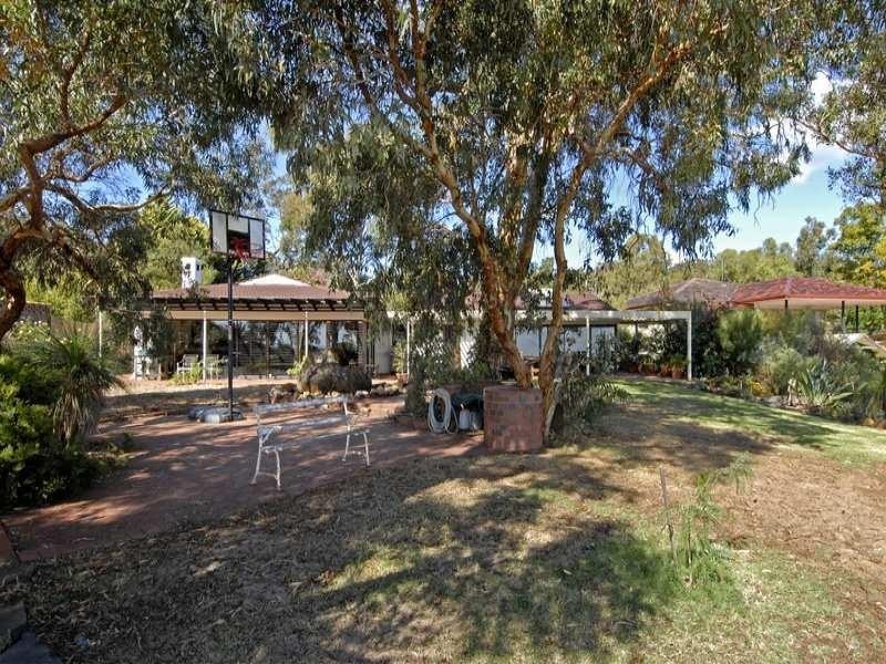 54 Kalamatta Way, Gooseberry Hill WA 6076