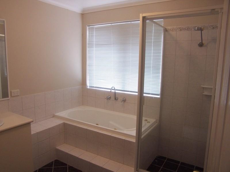 2/26 James Street, Cannington WA 6107