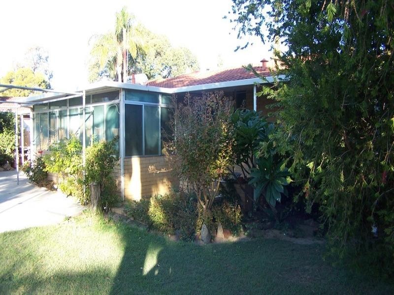 14 Connaught Street, Forrestfield WA 6058