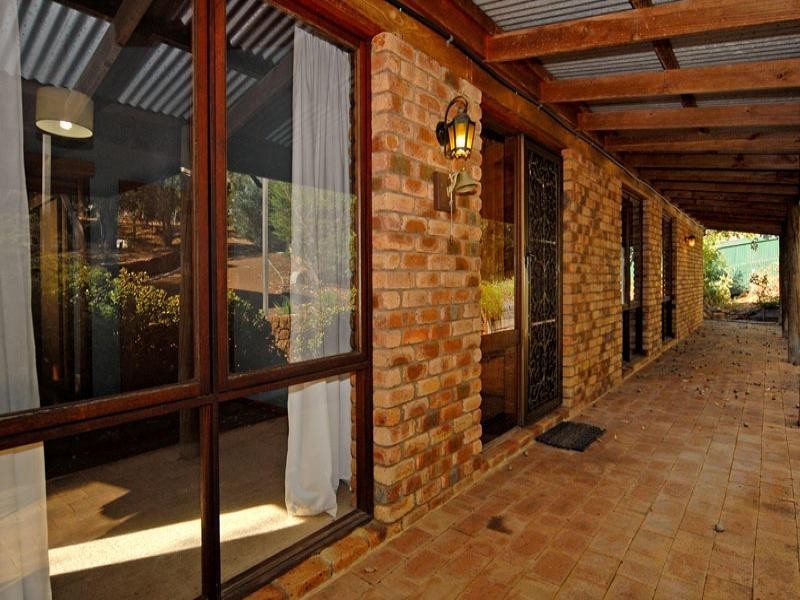 31 Benbullen Road, Kalamunda WA 6076