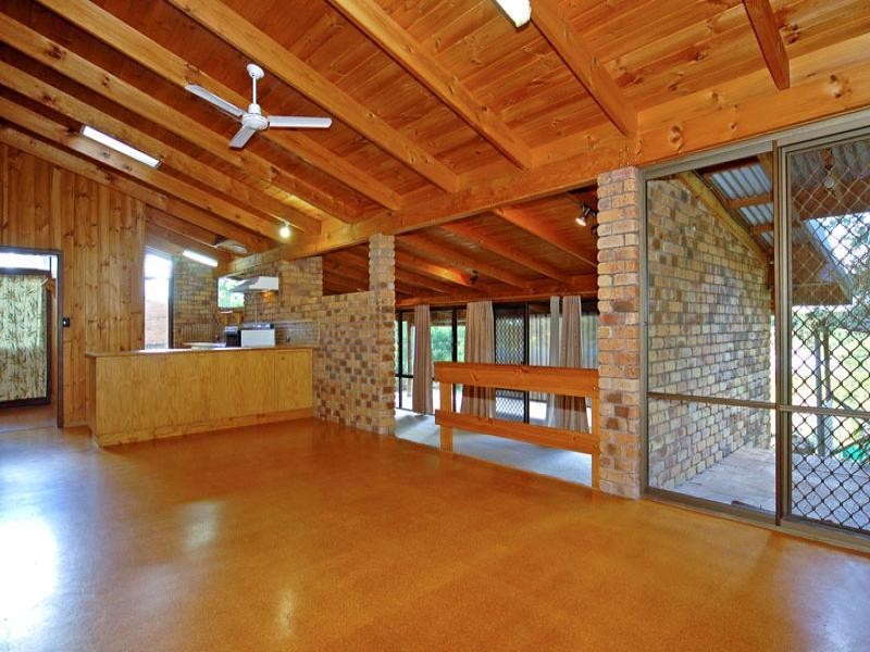 31 Benbullen Road, Kalamunda WA 6076