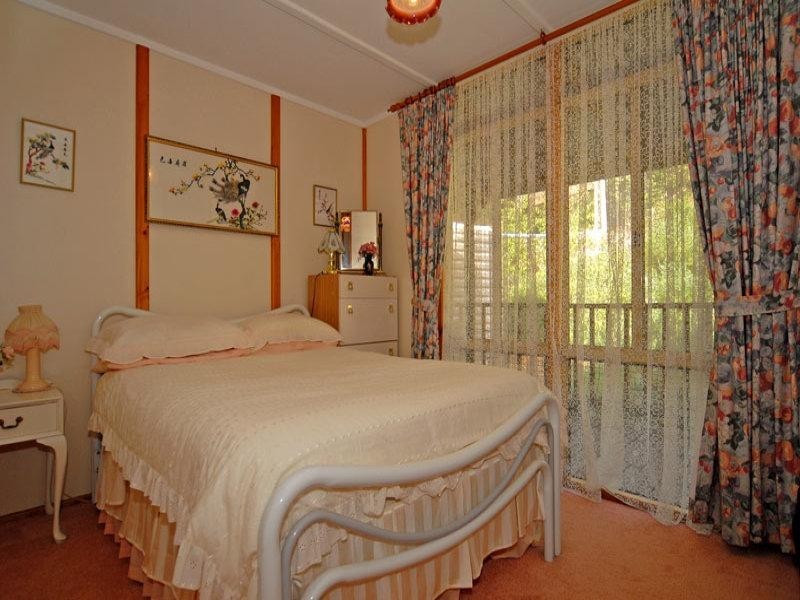 26 Girrawheen Drive, Gooseberry Hill WA 6076