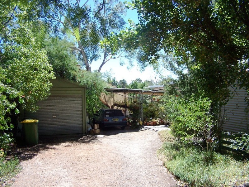 9 Nairn Road, Bickley WA 6076
