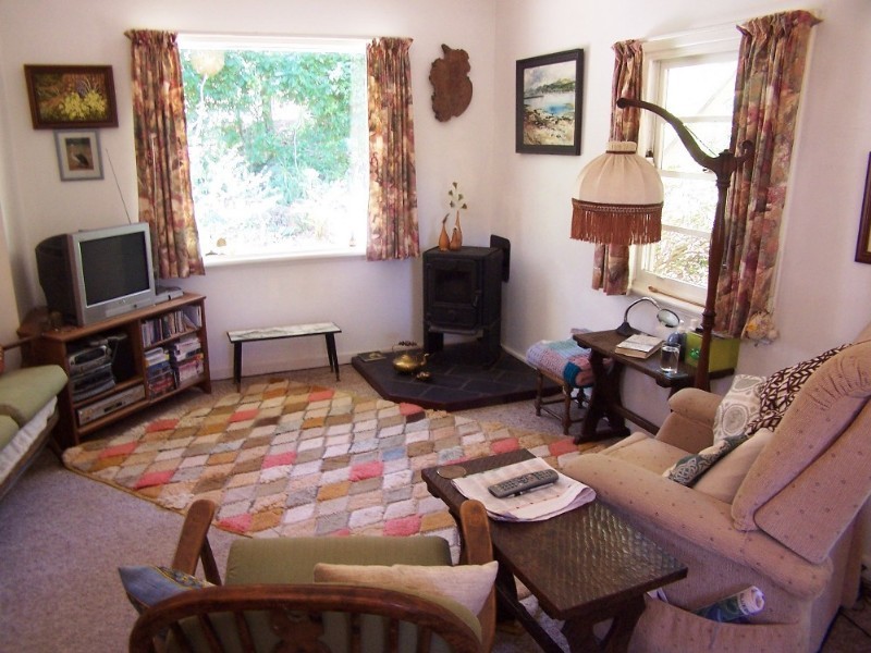 9 Nairn Road, Bickley WA 6076